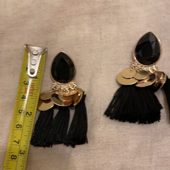 H&M earrings black earrings. - Picture 3 of 4